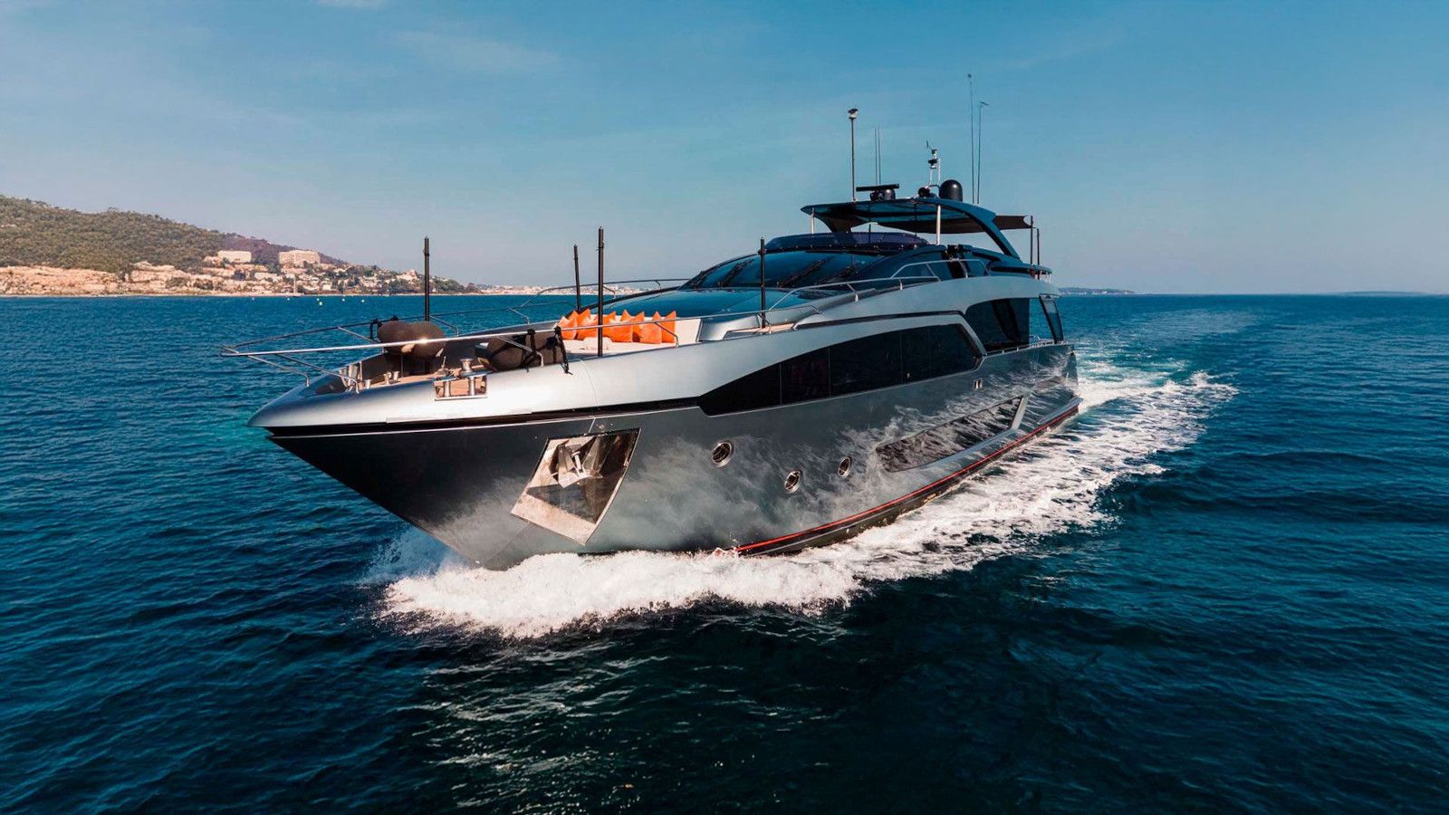 Trivium Luxury Signs a Collaboration Agreement with Mar y Luz Charter in Ibiza